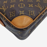 MONOGRAM CANVAS NILE MM