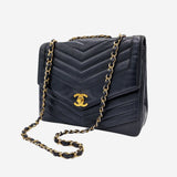 Vintage V stich flap bag