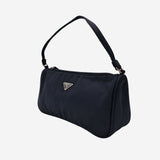 SORT NYLON HÅNDTASKE