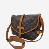 MONOGRAM CANVAS SAUMUR 30