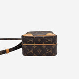 MONOGRAM CANVAS AMAZONE