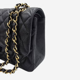 MEDIUM SORT CAVIAR CLASSIC DOUBLE FLAP