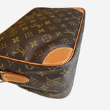 MONOGRAM CANVAS NILE MM