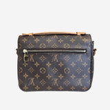 Monogram Canvas Pochette metis
