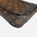 Monogram Canvas Pochette metis
