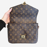Monogram Canvas Pochette metis