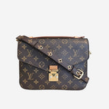 Monogram Canvas Pochette metis