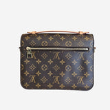 Monogram Canvas Pochette metis