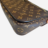 Monogram Canvas Pochette metis