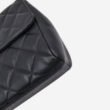 SORT CAVIAR SQUARE FLAP BAG