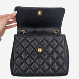 SORT CAVIAR SQUARE FLAP BAG