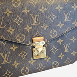 Monogram Canvas Pochette metis