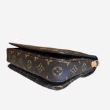 Monogram Canvas Pochette metis