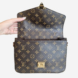 Monogram Canvas Pochette Metis