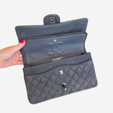 GRÅ AGED NUBUCK CLASSIC DOUBLE FLAP MEDIUM