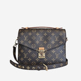 Monogram Canvas Pochette metis