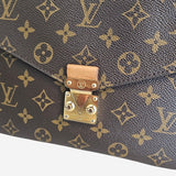 Monogram Canvas Pochette metis
