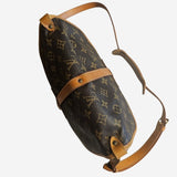 MONOGRAM CANVAS SAUMUR 30