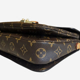 Monogram Canvas Pochette metis