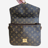 Monogram Canvas Pochette metis