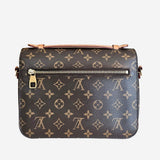 Monogram Canvas Pochette metis