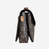 Monogram Canvas Pochette metis