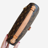 Monogram Canvas Pochette metis