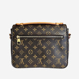 Monogram Canvas Pochette metis