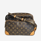 MONOGRAM CANVAS NILE MM
