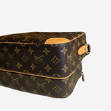 MONOGRAM CANVAS NILE MM