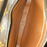 MONOGRAM CANVAS NILE MM