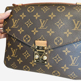 Monogram Canvas Pochette metis
