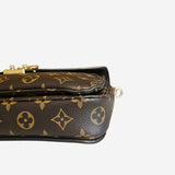 Monogram Canvas Pochette metis