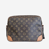 MONOGRAM CANVAS NILE MM