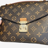 Monogram Canvas Pochette metis