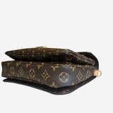 Monogram Canvas Pochette metis