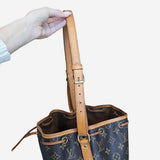 Monogram Canvas Noé