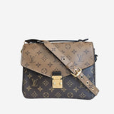 Monogram Canvas reverse Pochette metis