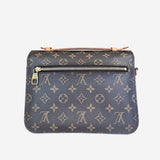 Monogram Canvas Pochette metis