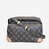 MONOGRAM CANVAS NILE MM