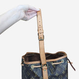 Monogram Canvas Noé