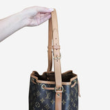 Monogram Canvas Noé