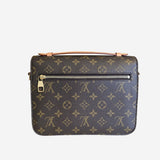 Monogram Canvas Pochette metis
