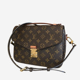 Monogram Canvas Pochette metis