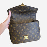 Monogram Canvas Pochette metis