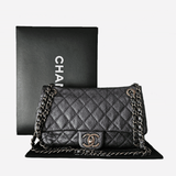 MEDIUM METALLIC GREY CAVIAR EASY FLAP
