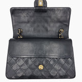 VINTAGE CLASSIC DOUBLE FLAP MEDIUM taske fra brand: CHANEL - We Do Vintage