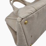 BEIGE CANAPA TOTE MEDIUM taske fra brand: PRADA - We Do Vintage