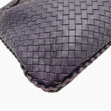 CLASSIC VENETA HOBO MØRK LILLA MEDIUM taske fra brand: BOTTEGA VENETA - We Do Vintage