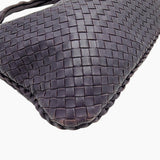 CLASSIC VENETA HOBO MØRK LILLA MEDIUM taske fra brand: BOTTEGA VENETA - We Do Vintage